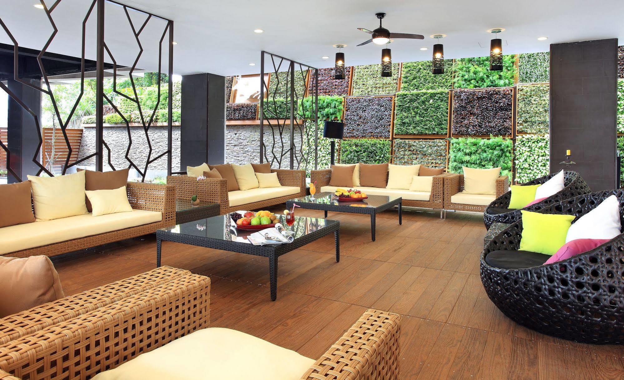 Lealea Garden Hotels - Moon Lake Yuchi Exterior photo