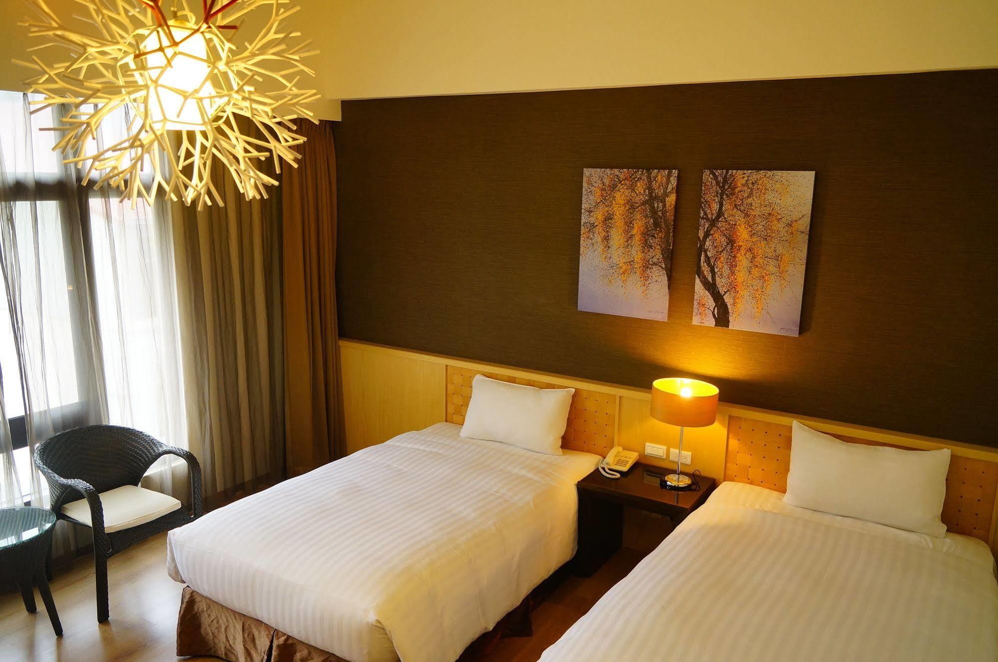 Lealea Garden Hotels - Moon Lake Yuchi Exterior photo